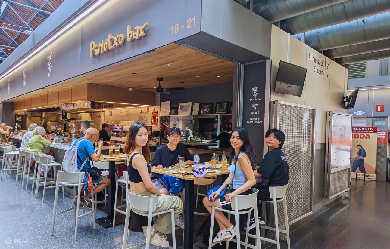 巴塞罗那：老市场与品尝小吃电动自行车之旅