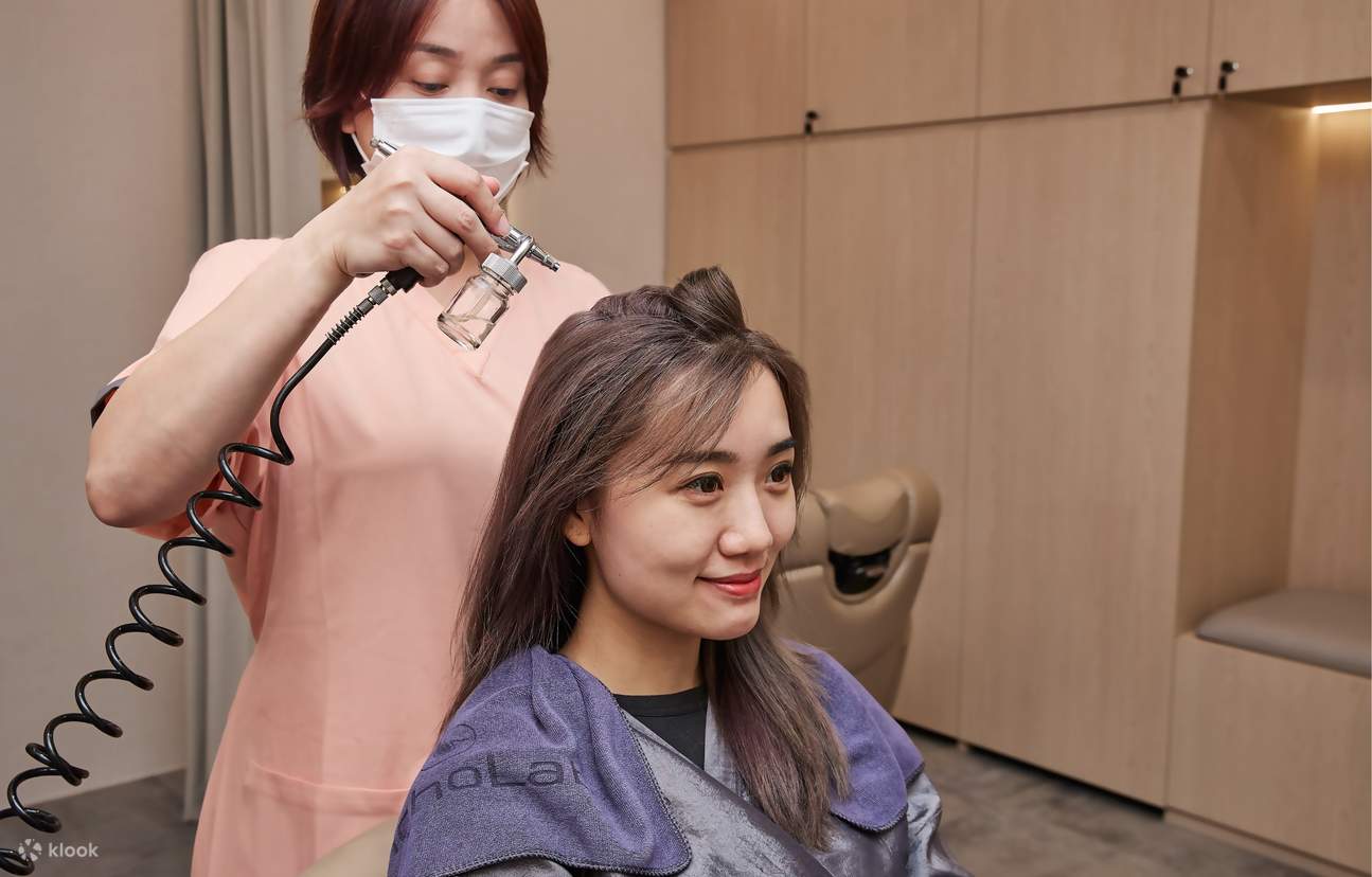 การบำรุงผิวด้วยดีท็อกซ์เซรั่มด้วยสเปรย์นาโนมิสต์