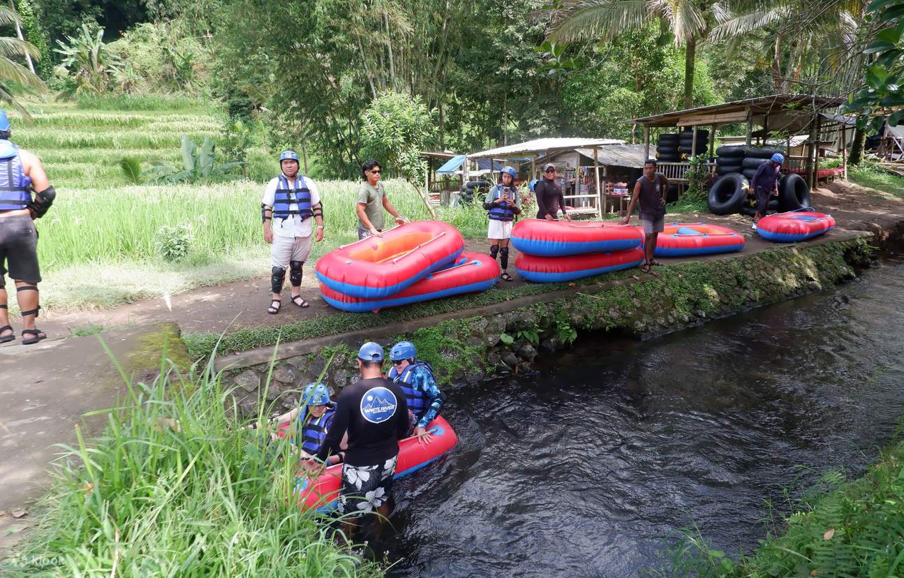 Chuyến Phiêu Lưu Đi Thuyền Trên Sông Ở Jatiluwih Bali