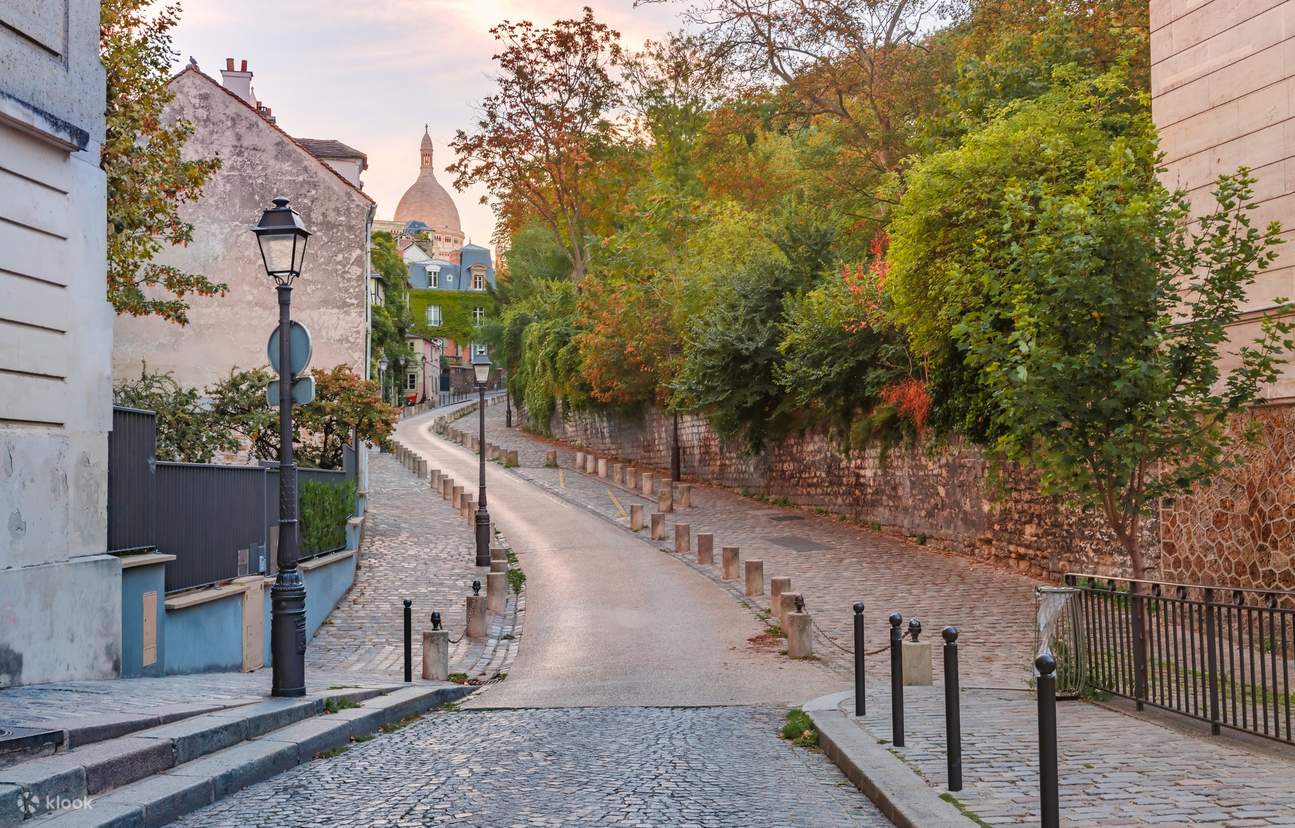 Montmartre Self Guided Walking Tour with an APP - Klook United Kingdom