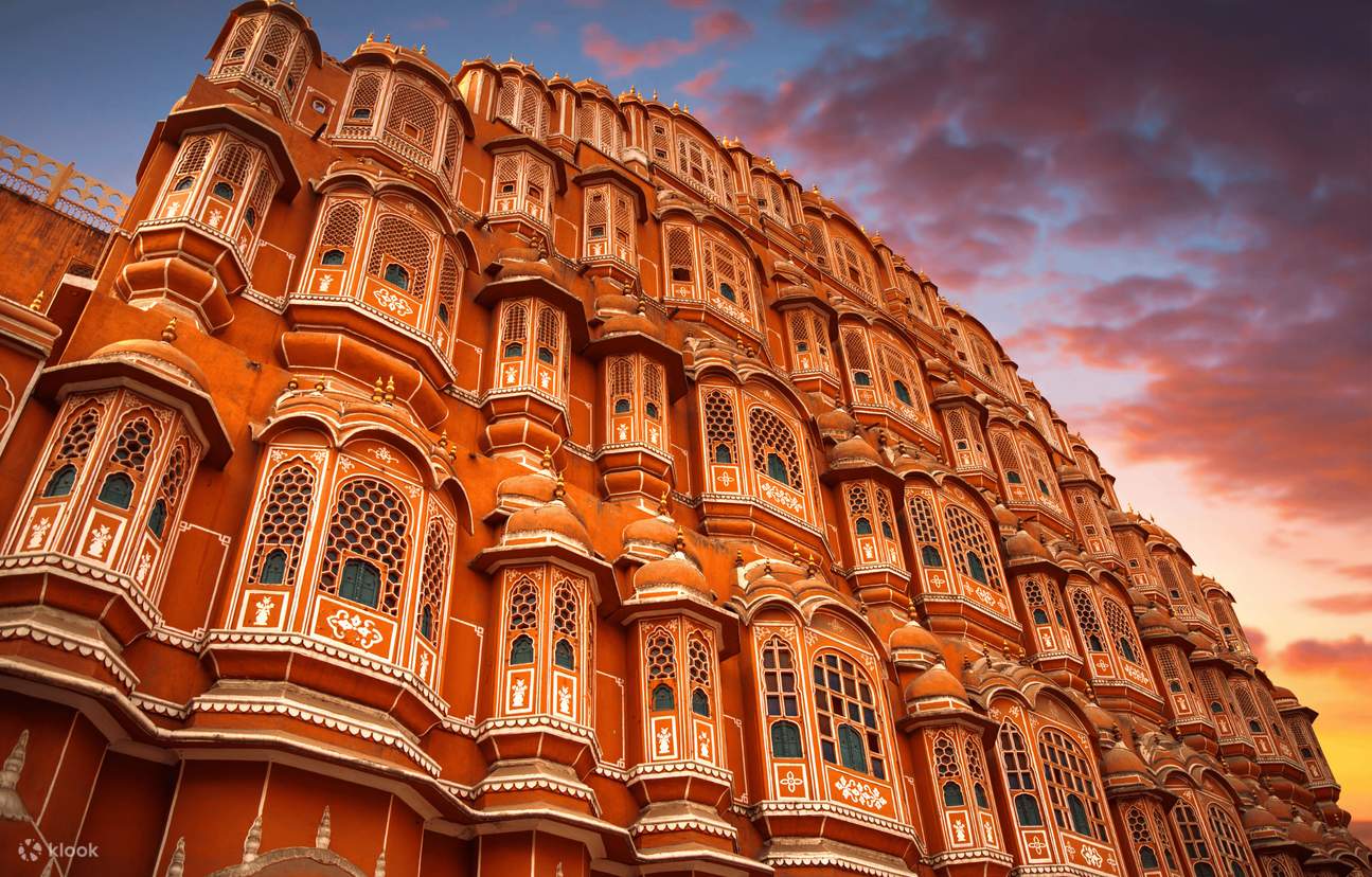 Билет в Хава-Махал с гидом (по желанию)