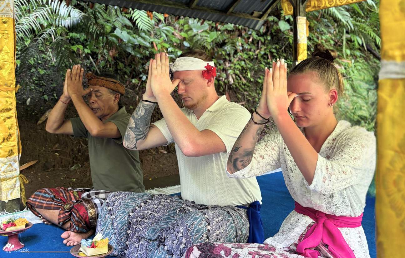 upacara penyucian dan pemberkatan, rasakan keharmonian badan dan jiwa