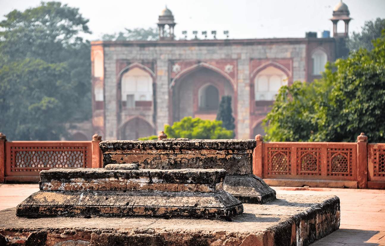 Cenotafi all'interno del complesso della Tomba di Humayun
