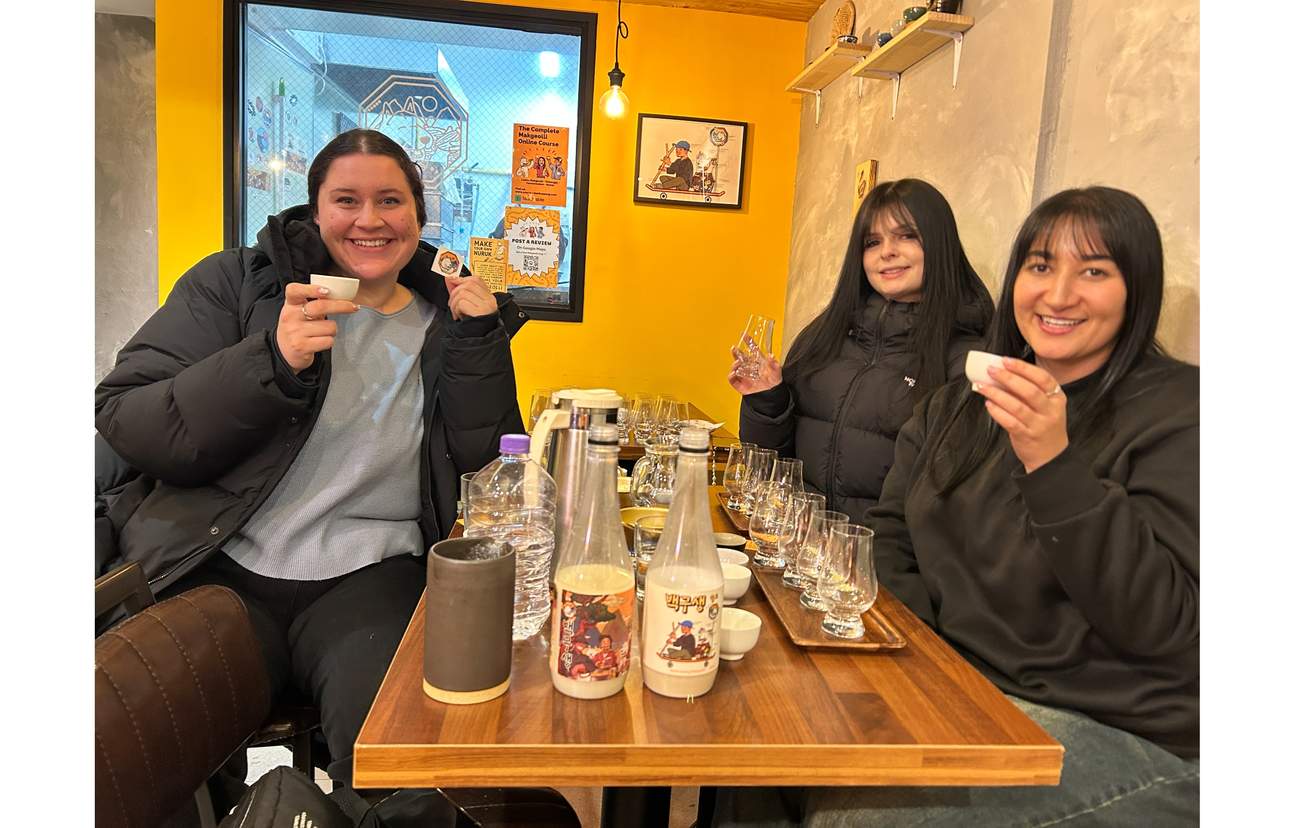 醸造所ならではの、旬のマッコリや焼酎をお楽しみください