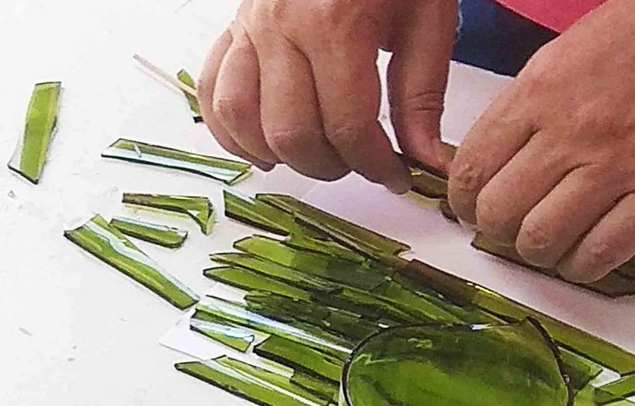 Glow & Glass: Pengalaman Kerajinan Artistik