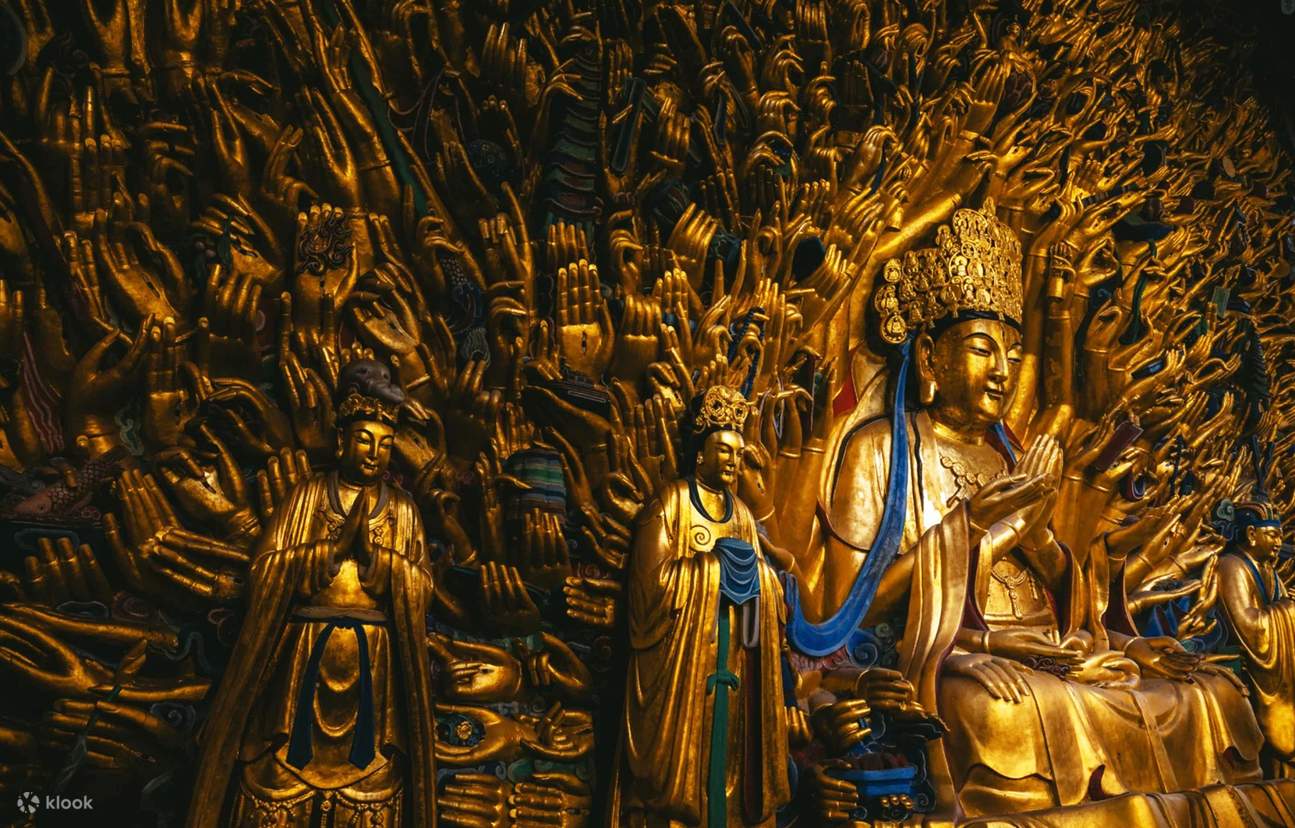 Lawatan Sehari Penuh ke Dazu, Chongqing dengan Kereta Sewa