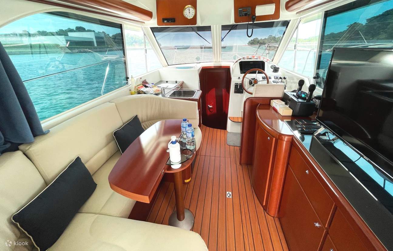 Southern Island Yacht Getaway