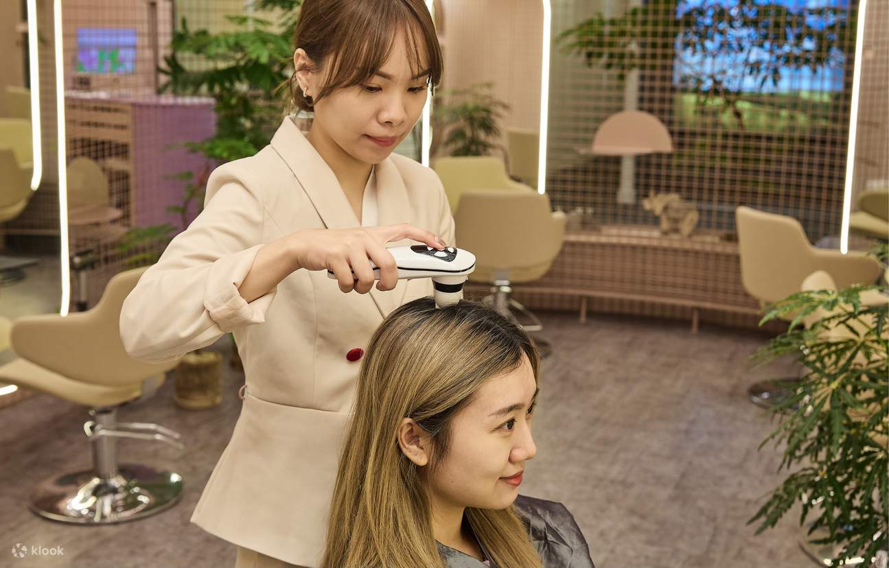 วิเคราะห์หนังศีรษะและให้คำปรึกษาเพื่อการดูแลที่เหมาะกับคุณ