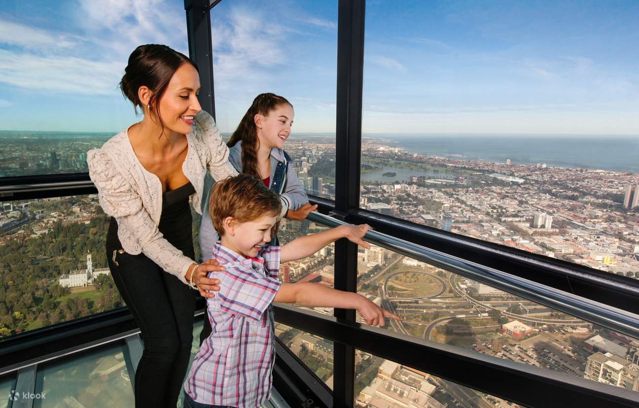 จากแก้วสู่ท้องฟ้า