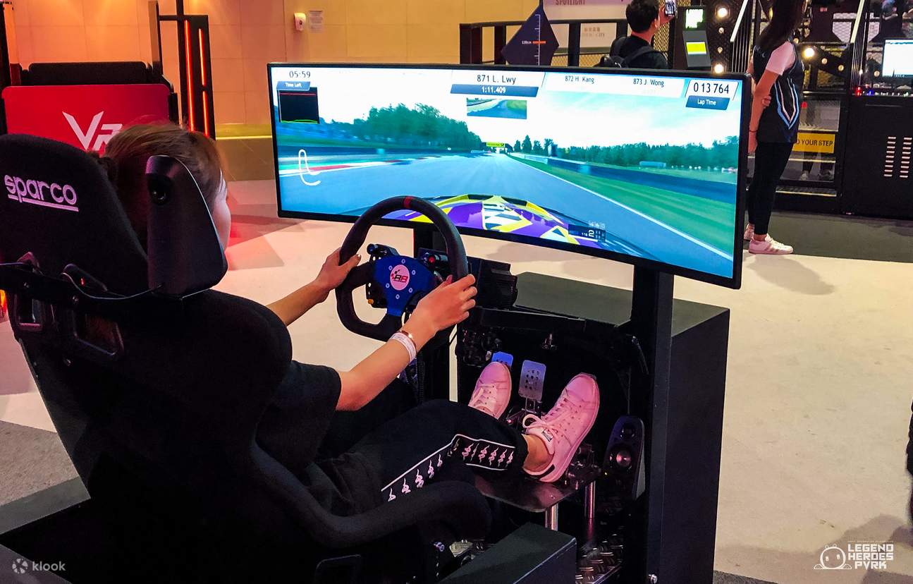 гоночная игра в Legend Heroes Park