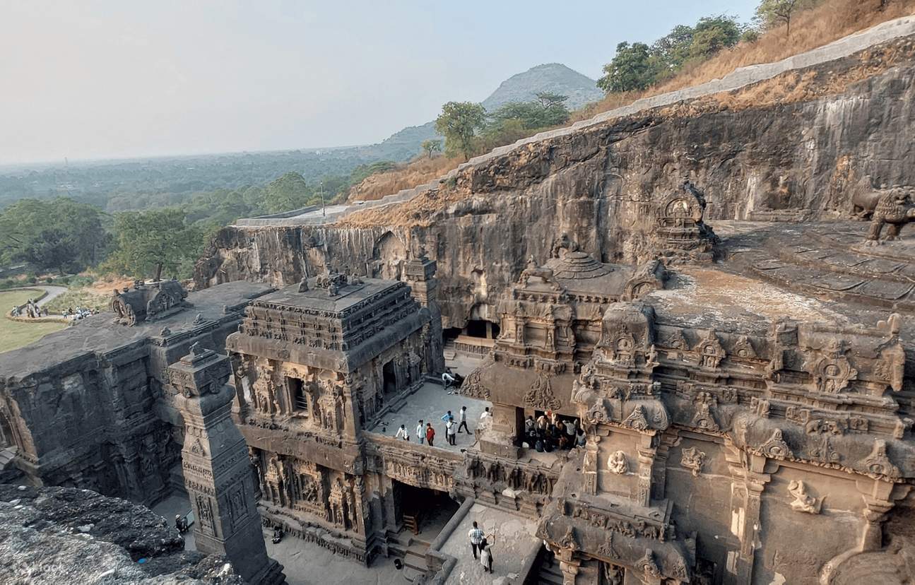 엘로라 석굴 입장권 (선택 사항: 가이드)