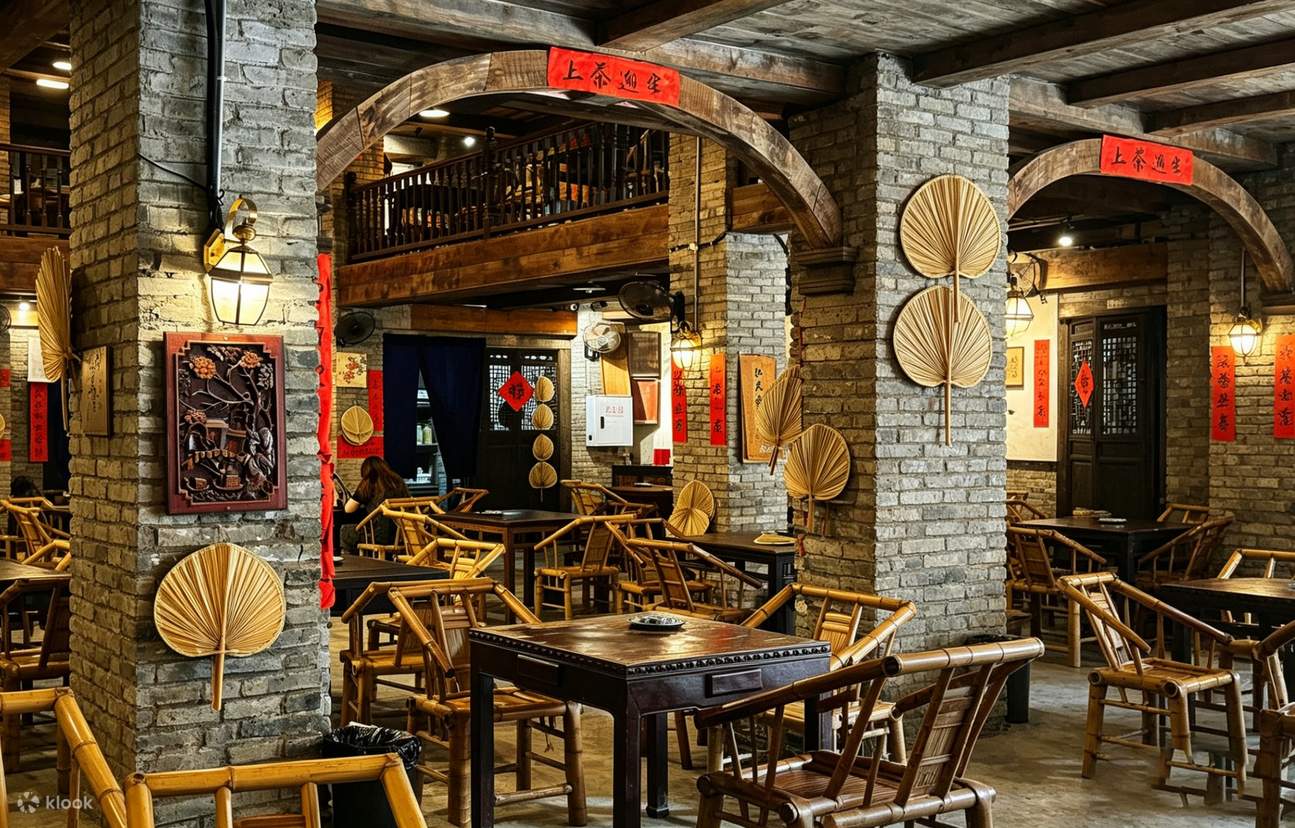 A Stroll Through Old Chongqing: Ancient City Walls, Old Teahouses, and ...
