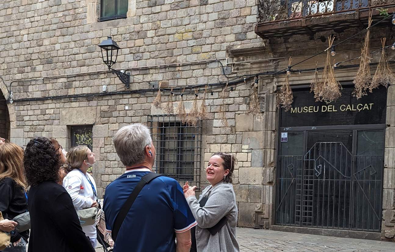 Gothic Quarter Walking Tour - Klook, Vereinigte Staaten