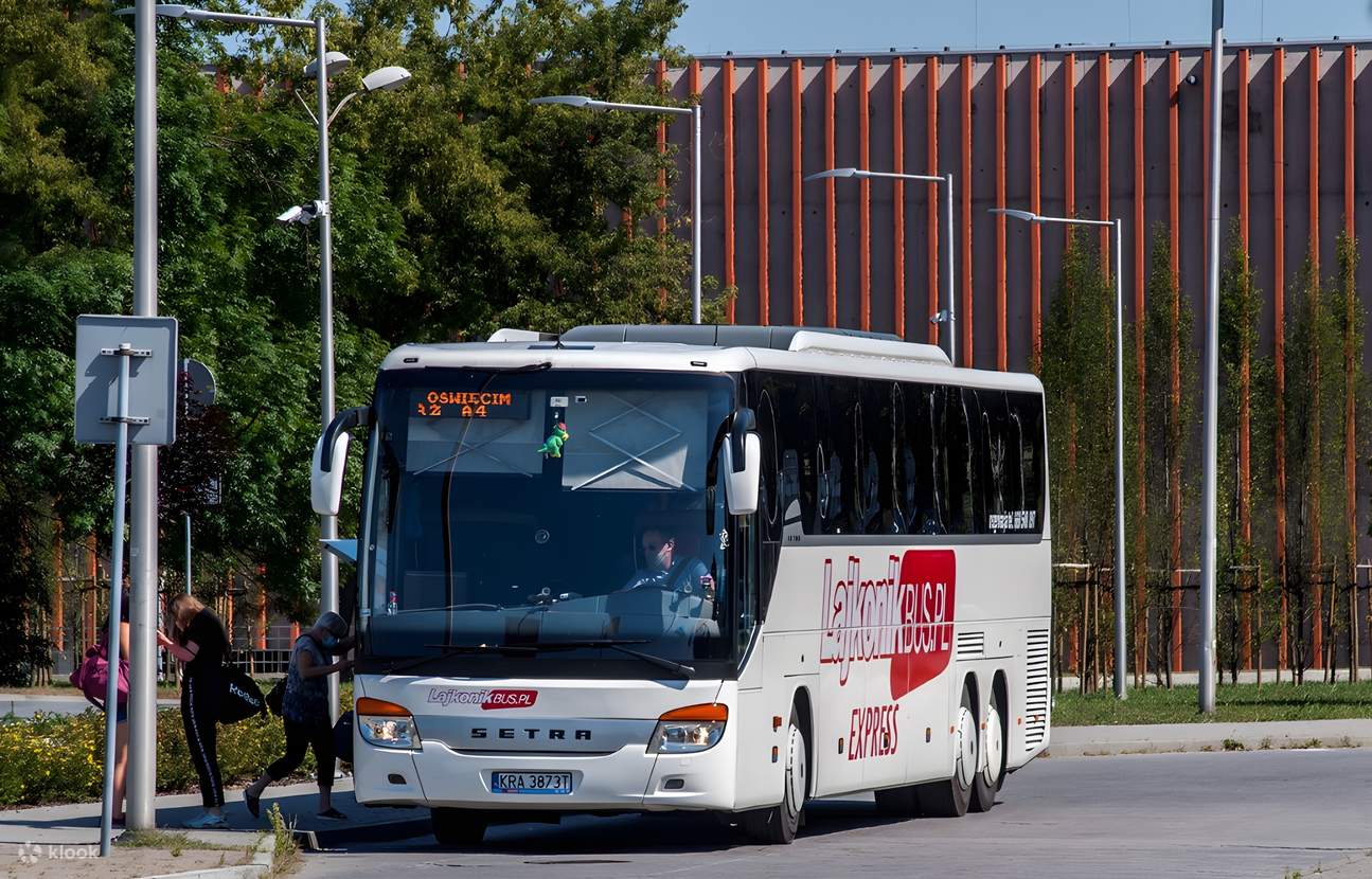 Auschwitz-Birkenau: Hin- und Rücktransfer mit dem Bus ab Krakau 