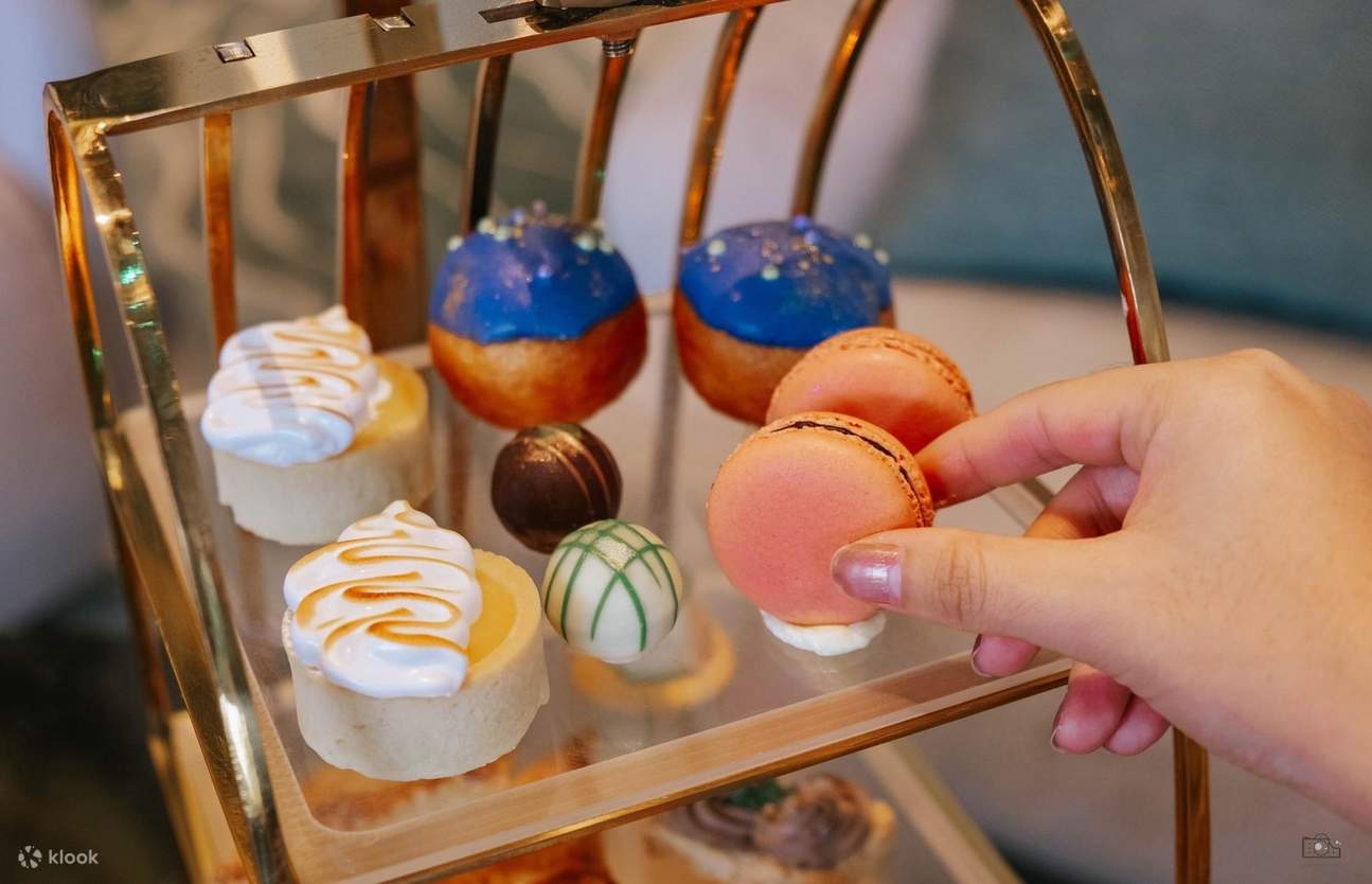 Afternoon Tea at Oort Cloud Tea Room, Grande Centre Point Space Pattaya