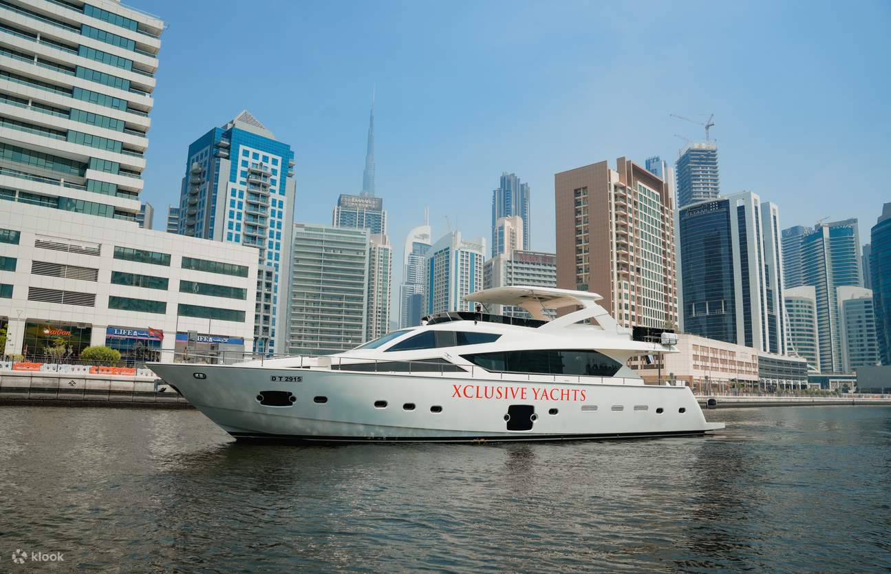 Tour en yate por el Canal de Dubái con bebidas - Vistas al Burj Khalifa
