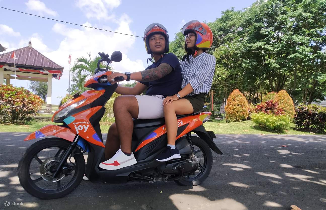 Sewa Skuter & Sepeda Motor di Bali Indonesia