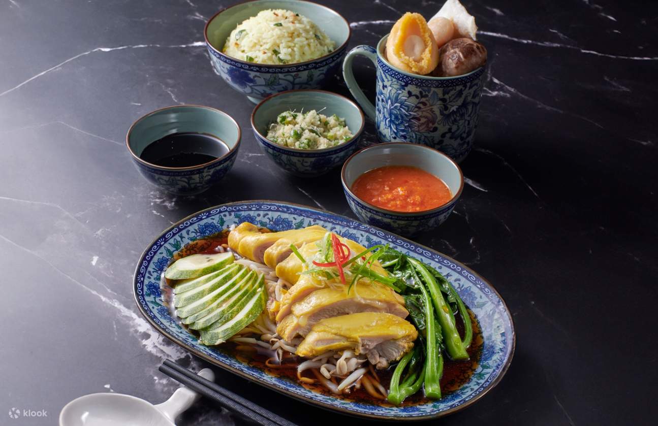 Cơm gà đặc biệt