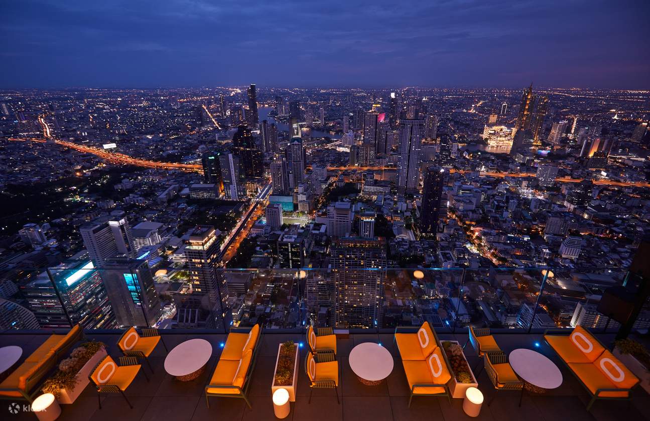 Bangkok Sky Bar at The Standard, Bangkok Mahanakhon