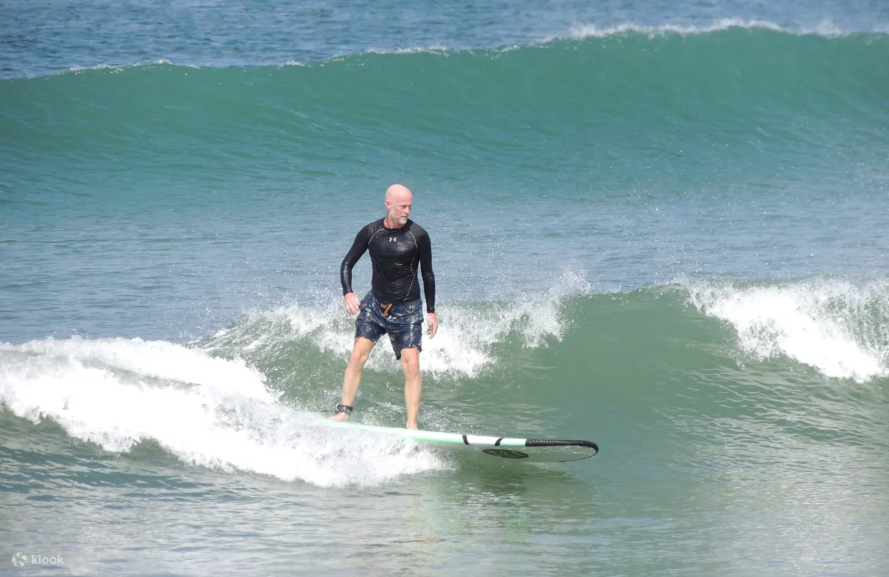 AAA Surf 巴厘岛库塔海滩冲浪体验