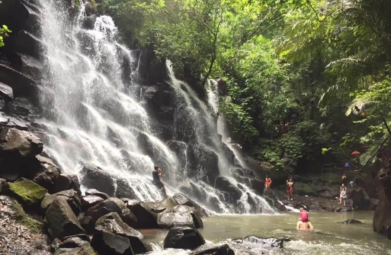 Kato Lampo Waterfall