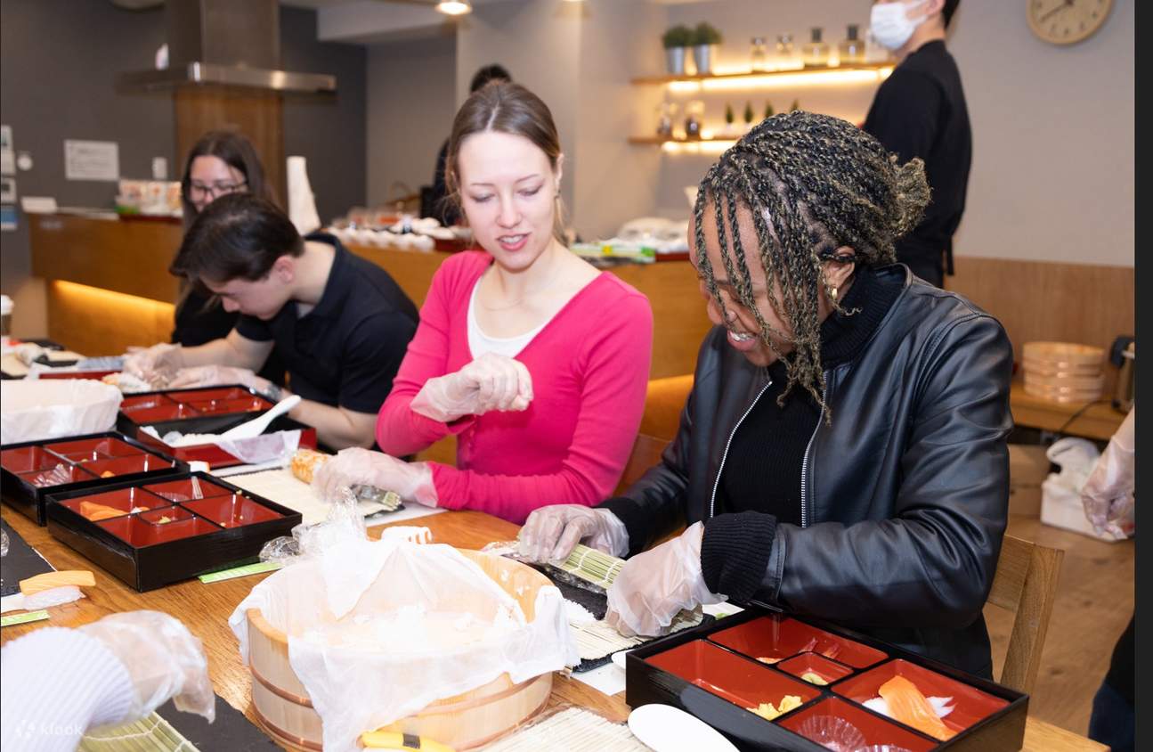 Best Sushi Making Class in Tokyo: Sushi Making Class Shibuya