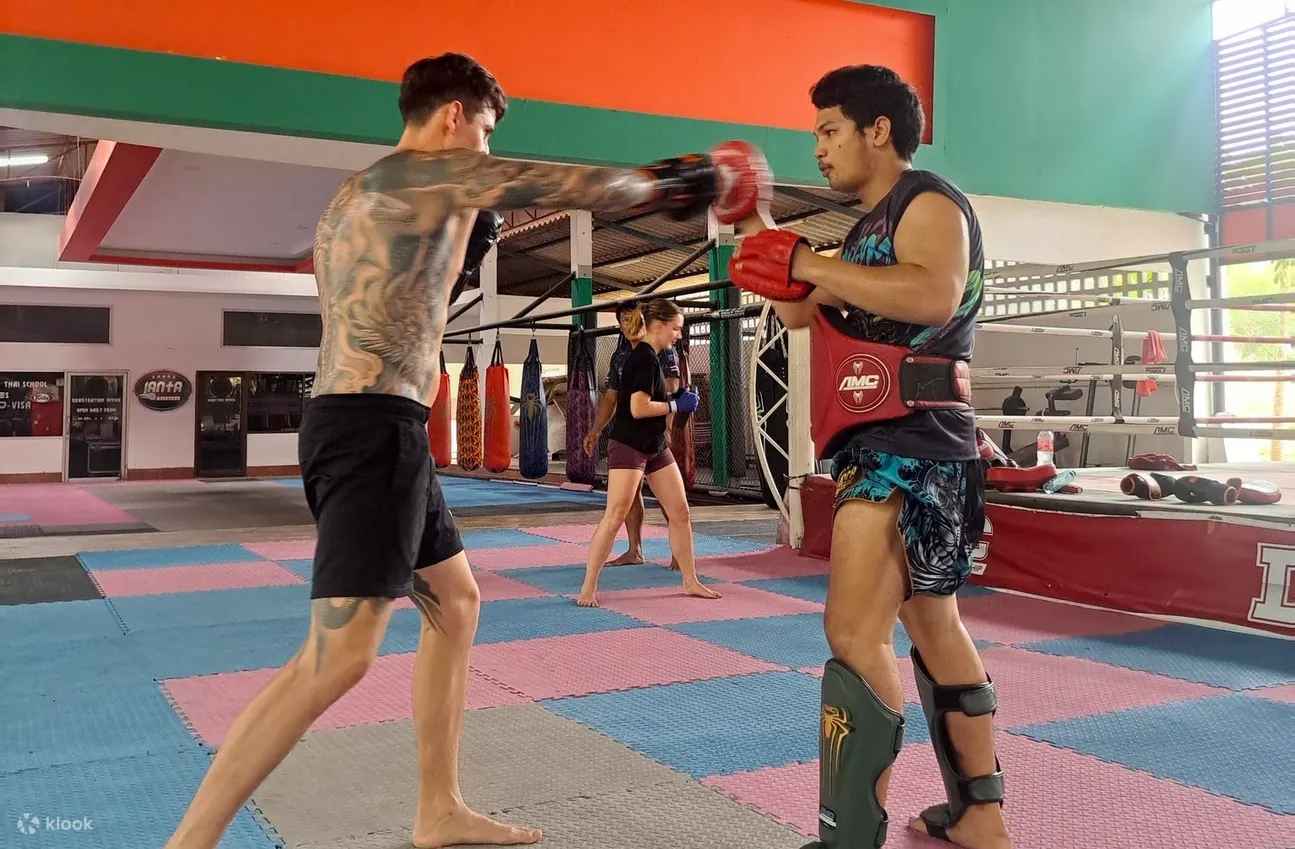 Muay Thai Class by Lanta Muay Thai Academy