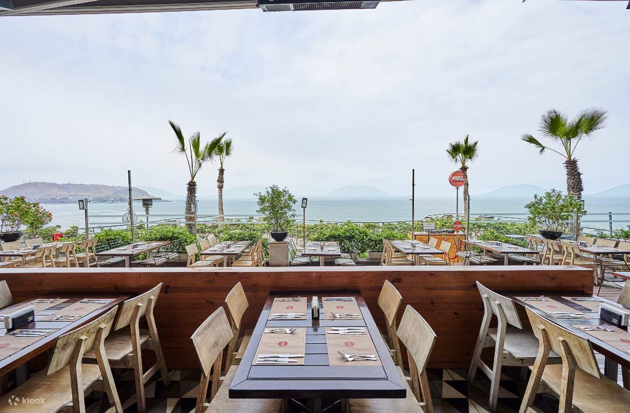 Вид из ресторана Mangos