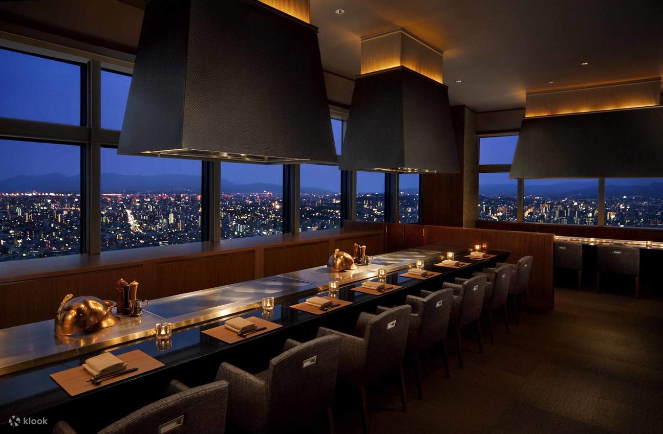 interior of Teppanyaki Kinyotei in Fukuoka Hilton