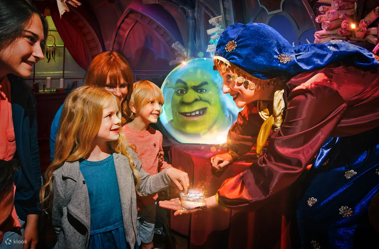 latest selfie  Disneyland pictures, Shrek, Shrek character