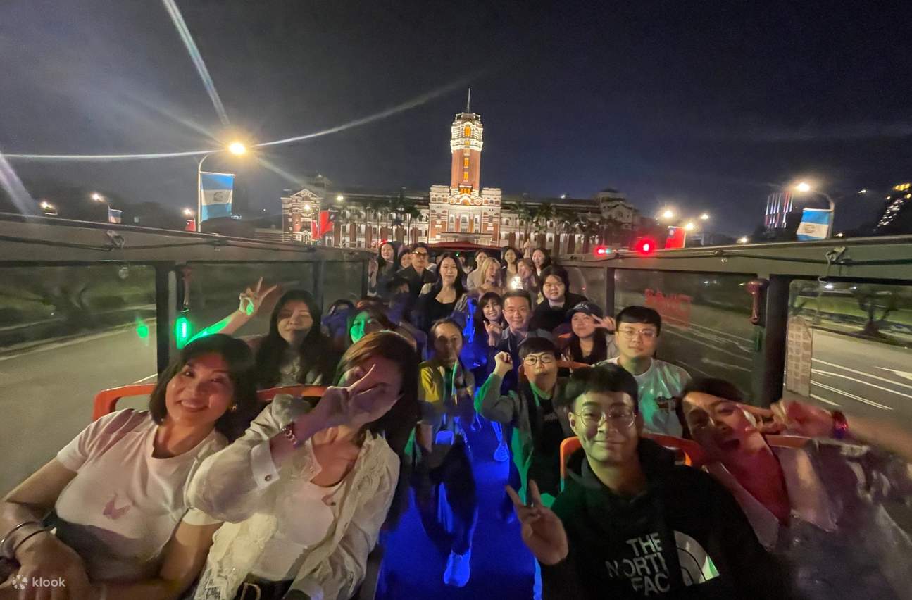 Melewati Istana Kepresidenan