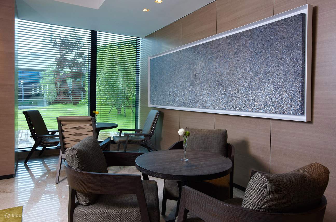 THE TERRACE Lobby Bar