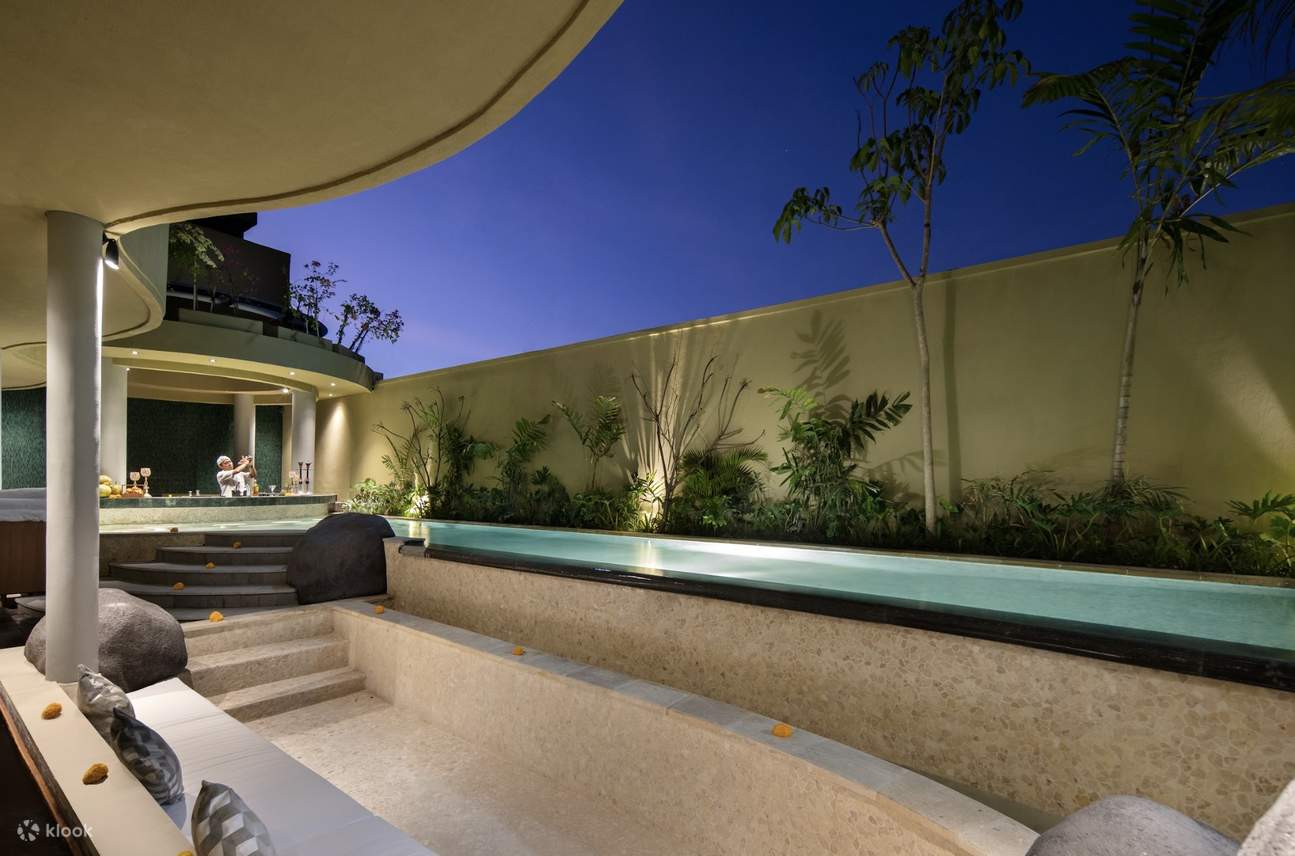 Pool Pass at Sinivie Villa Seminyak