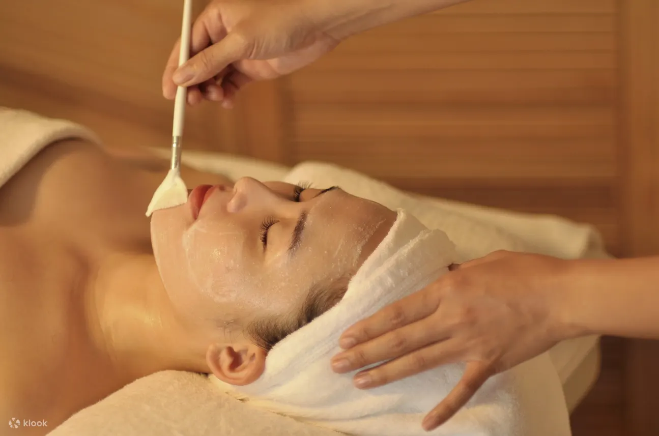 Hydramemory：我们的 Hydramemory 护理非常适合晒伤肌肤，可深层补水并恢复光泽。结合保湿配方和防护护理，可即时缓解肌肤压力并长期保湿。