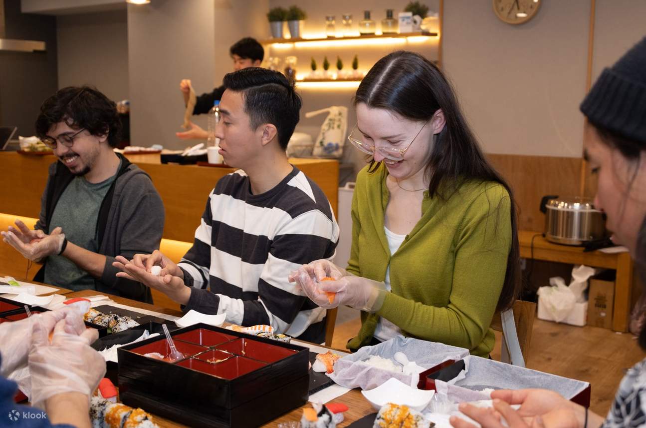 Bester Sushi-Kurs in Tokio: Sushi-Kurs Shibuya