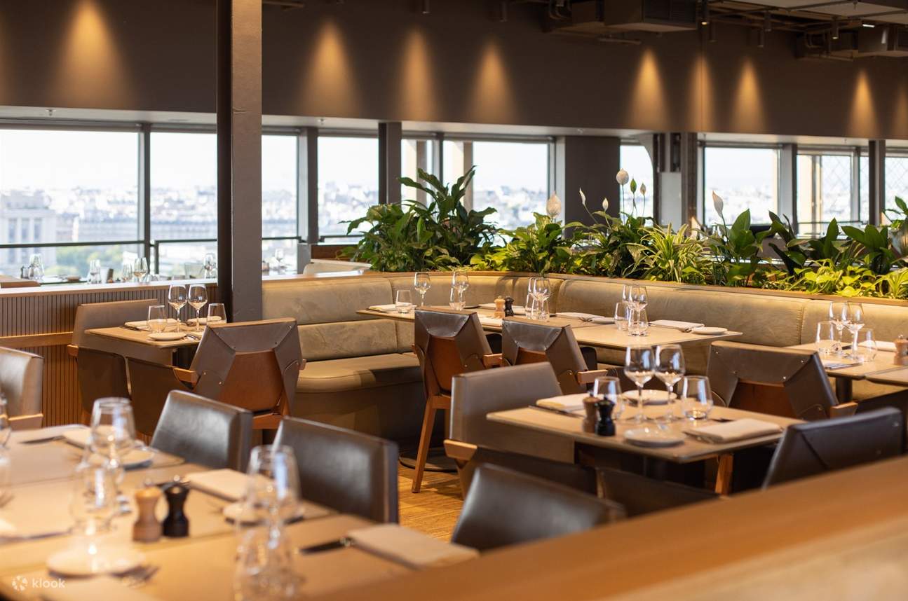 巴黎埃菲爾鐵塔Madame Brasserie午餐（優先入場）