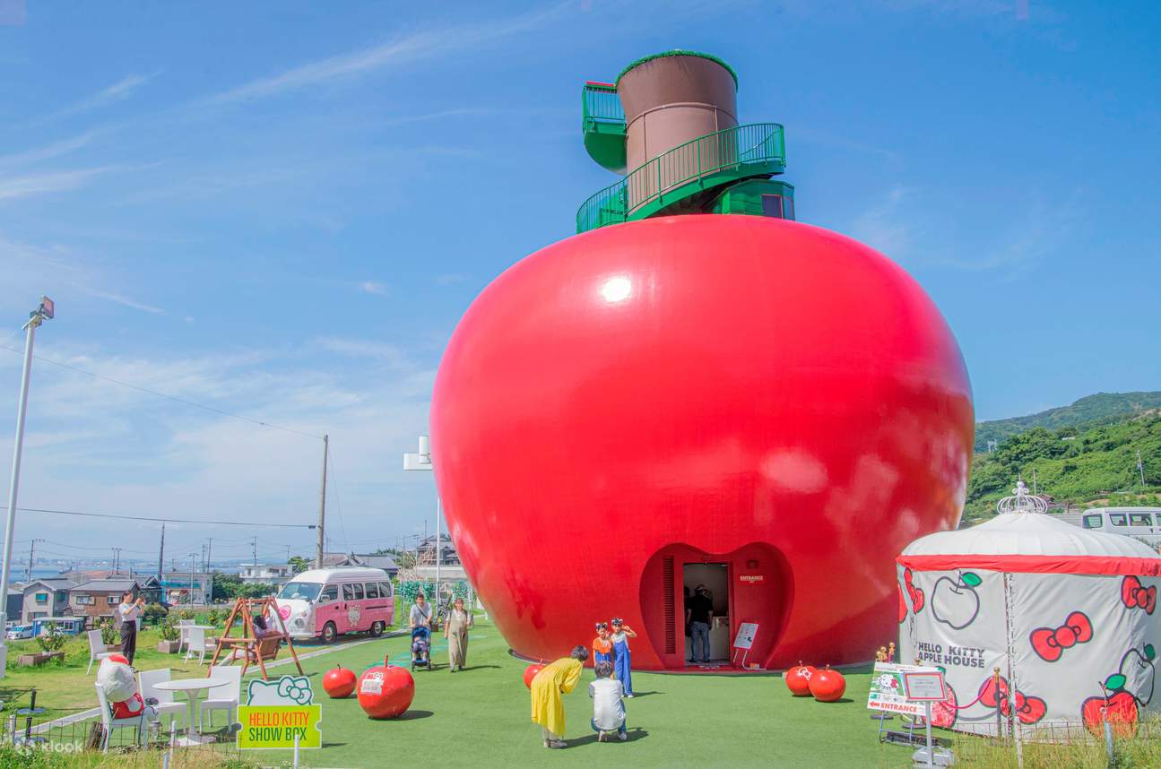 ハローキティのショー＆レストランHELLO KITTY SHOW BOX（淡路島