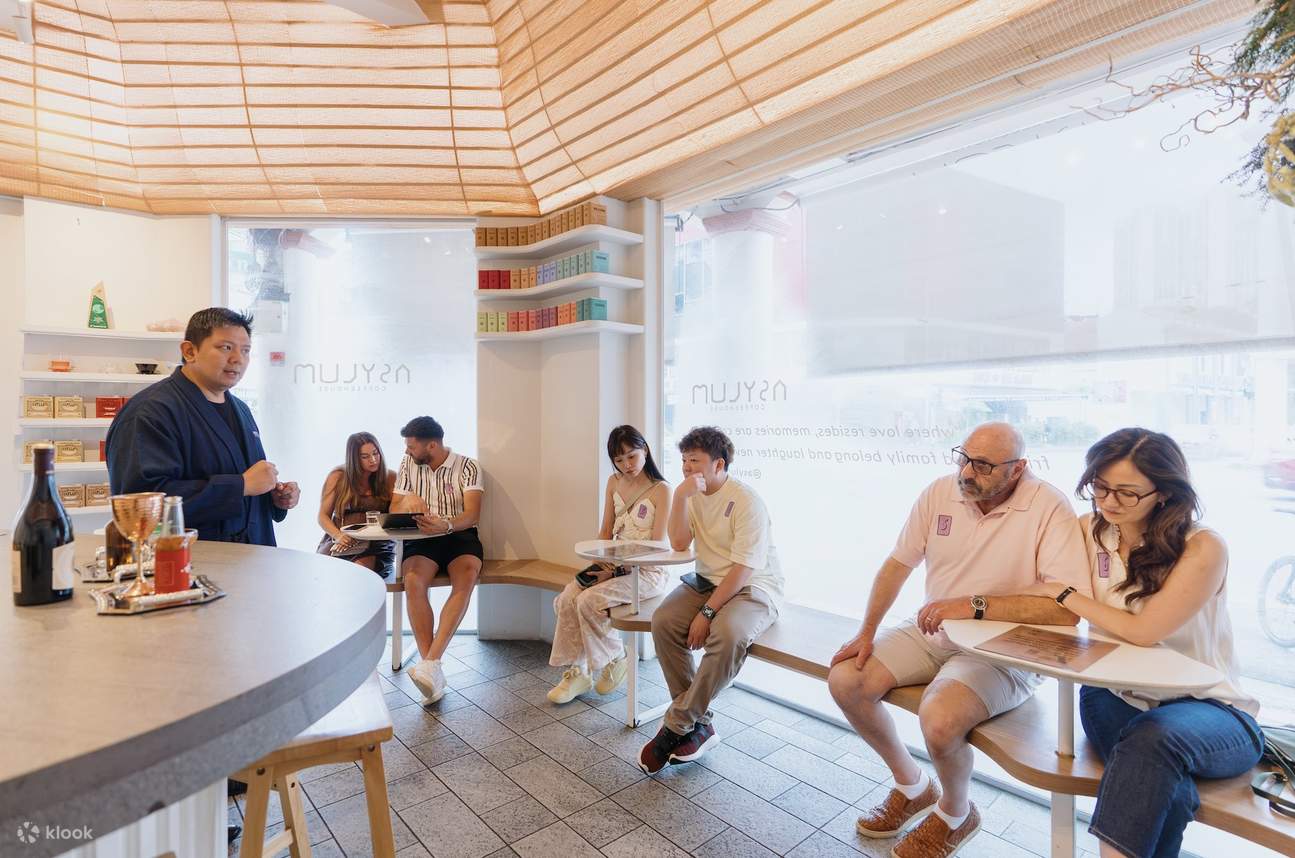 ABSURDITIES: Trải nghiệm ẩm thực độc đáo tại Singapore của ANDSOFORTH