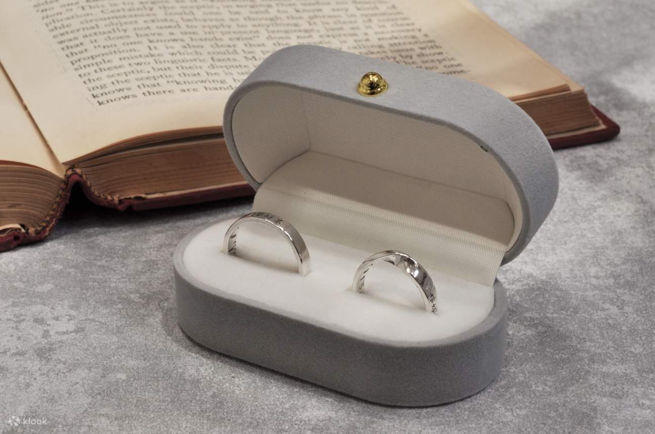 Handgefertigter Ring aus Sterlingsilber: Workshop zur Metallbearbeitung