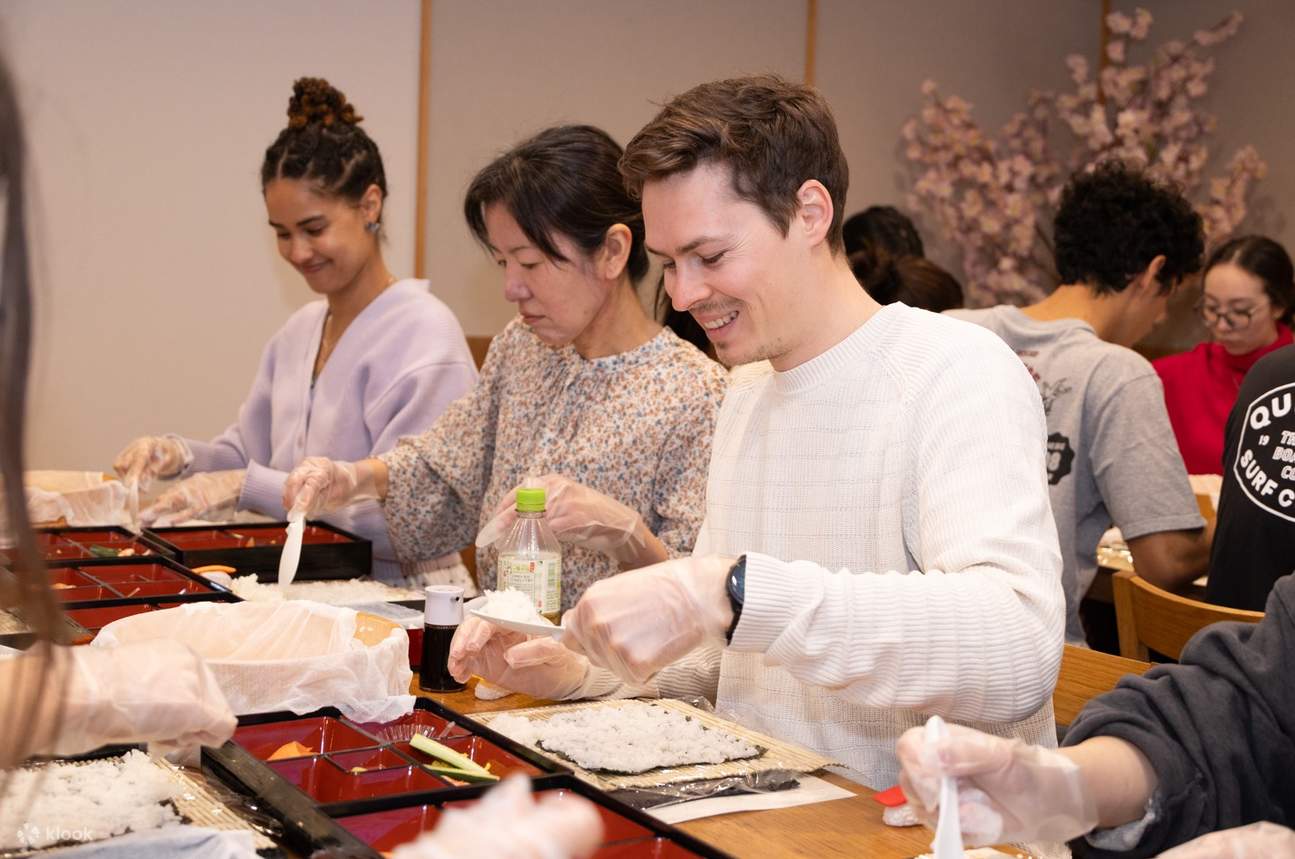 Bester Sushi-Kurs in Tokio: Sushi-Kurs Shibuya