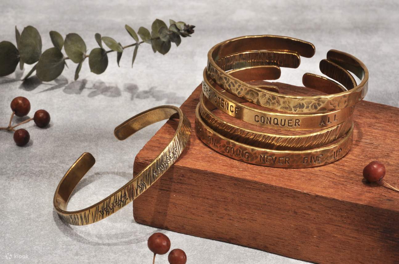 Handgefertigter Ring aus Sterlingsilber – Metallbearbeitungserlebnis