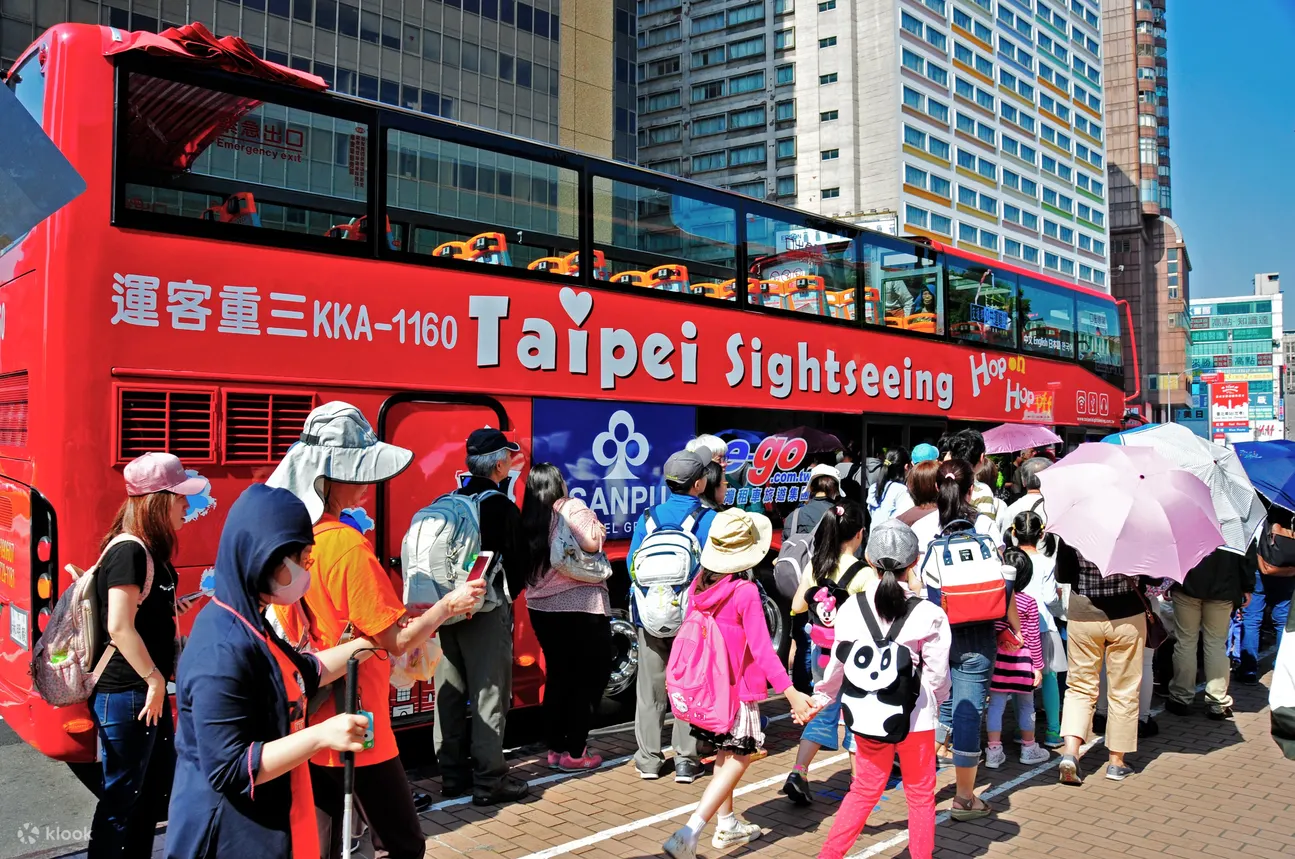 Taipei Hop-On Hop-Off Bus
