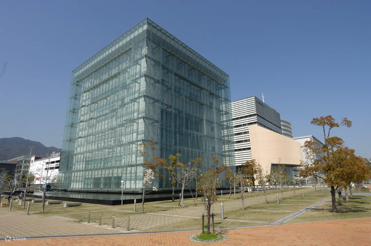 阪神淡路大震灾纪念减灾人文复兴机构建设