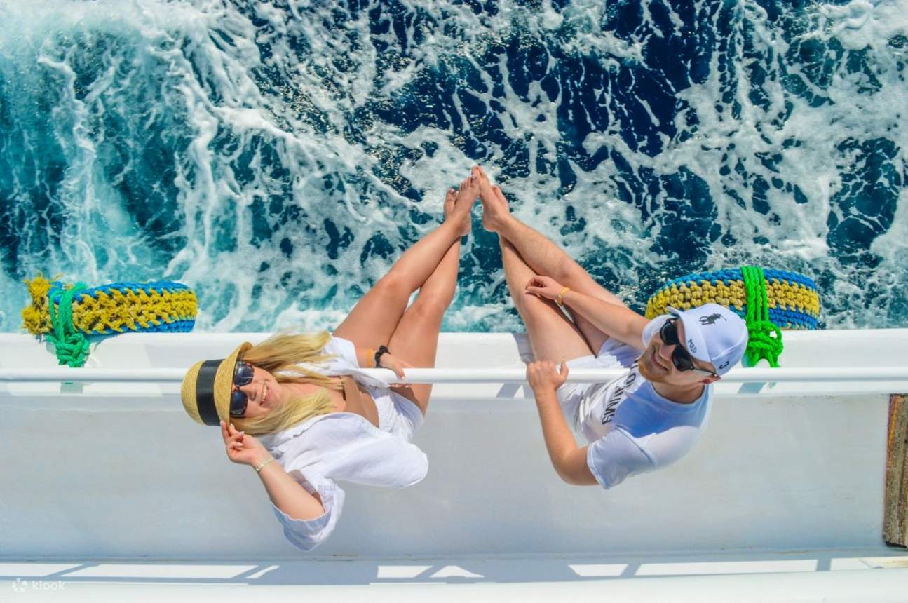 Trip Snorkeling Pulau Orange Bay dengan Makan Siang dan Olahraga Air