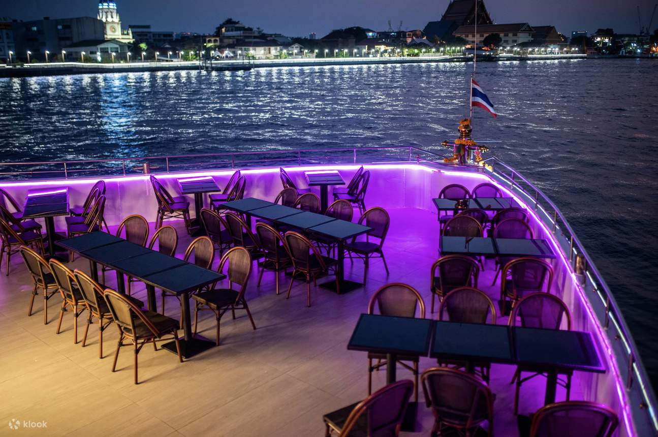 Du thuyền ăn tối trên sông Chao Phraya ở Bangkok