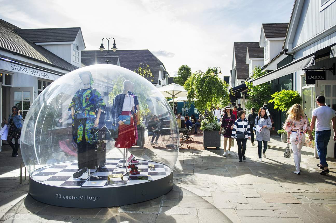Bicester Village Shopping Experience with Optional EUR50 Gift Card from London Klook