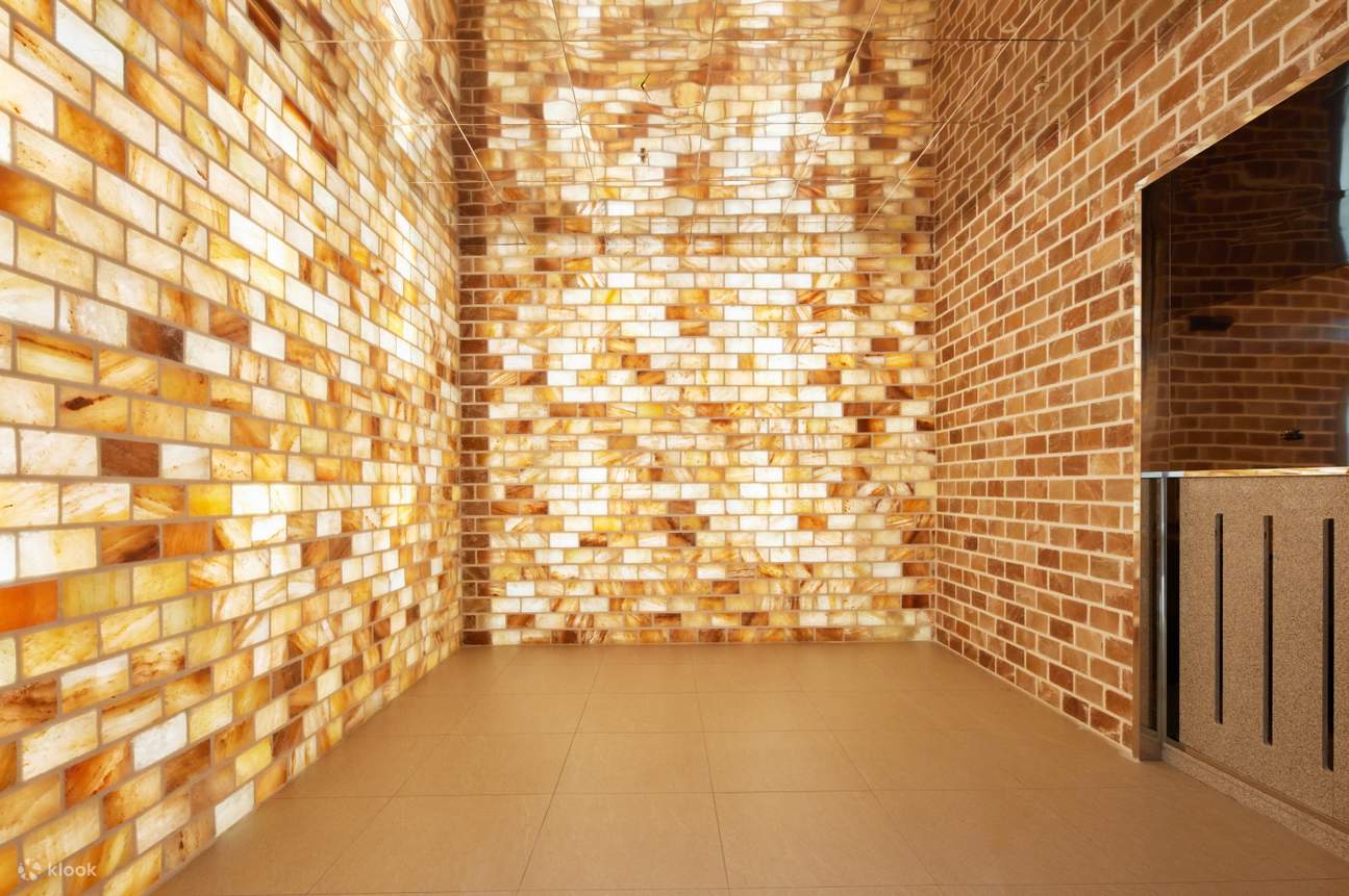 內部採用優質材料設計，營造出現代氛圍，讓您享受優化的放鬆和舒適氛圍，符合我們公司的口號：在放鬆中休息。