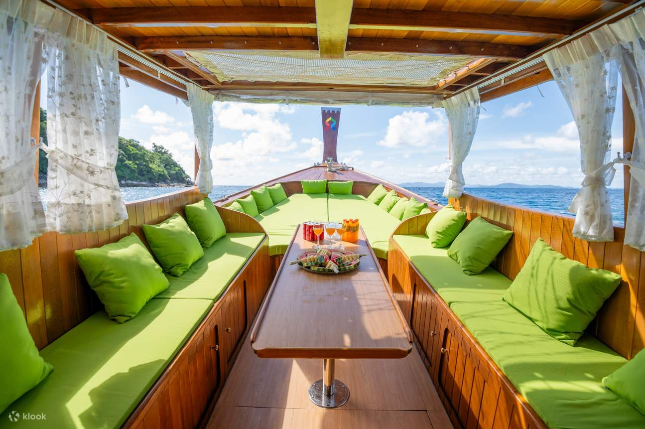 Excursión privada en barco de cola larga de lujo en Phuket por Chicchic Travel