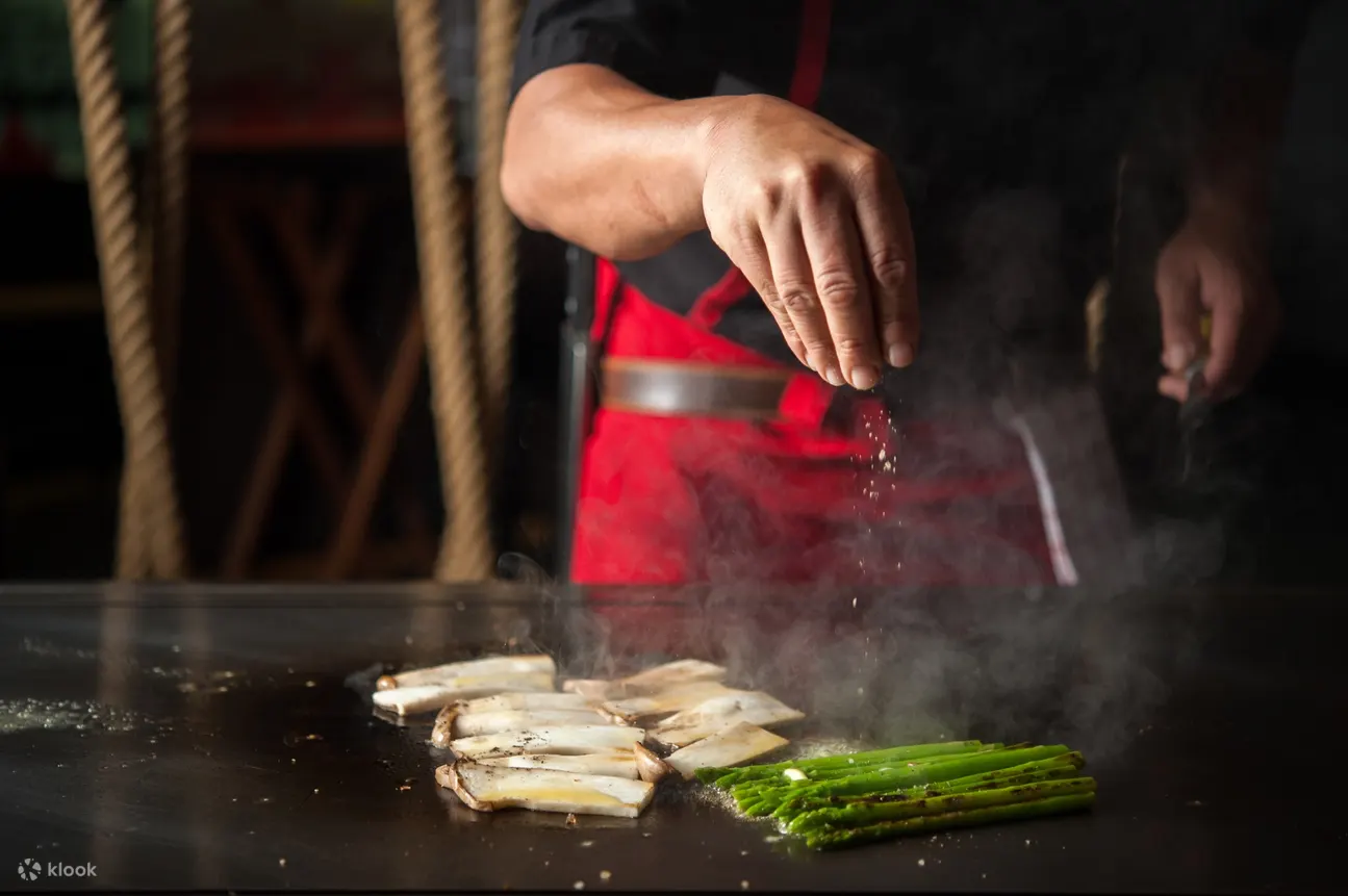 曼谷美爵 Benihana 中庭铁板烧自助餐