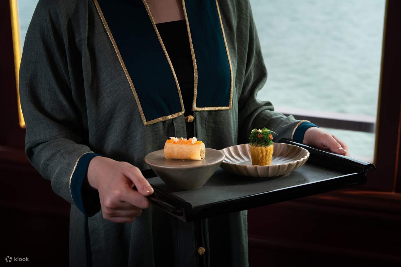 Experiencia de crucero con cena en el río Huong por Hueritage